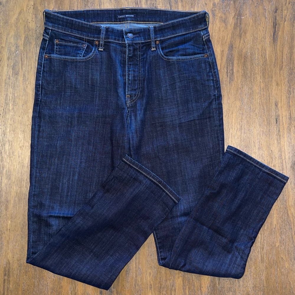 Men’s Lucky Brand Dark Wash Jeans. Size 34x32.